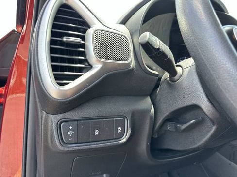 Used 2022 Kia Soul LX FWD image 35