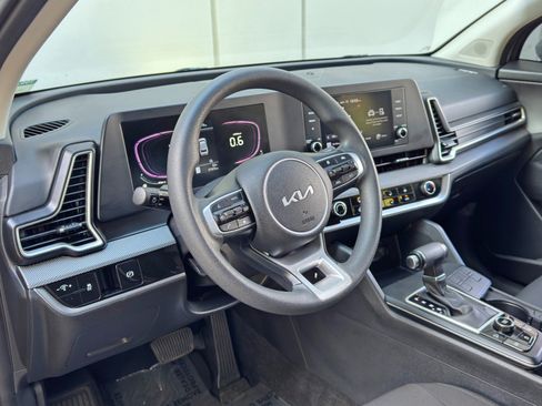 Used 2023 Kia Sportage LX FWD image 12