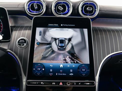 Used 2025 Mercedes-Benz GLC 300 4MATIC image 22