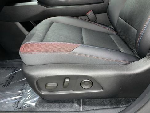 New 2026 Chevrolet Equinox RS w/ Convenience Package III FWD image 22
