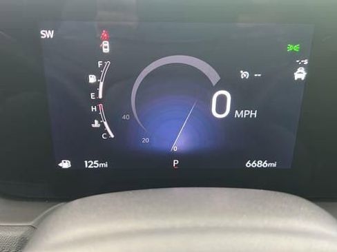 Used 2024 Buick Encore GX Preferred FWD image 17