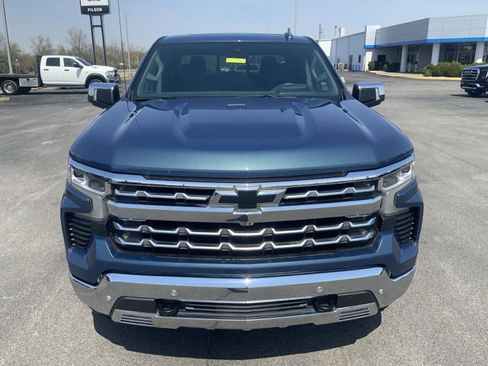 Used 2024 Chevrolet Silverado 1500 LTZ w/ LTZ Premium Package image 3