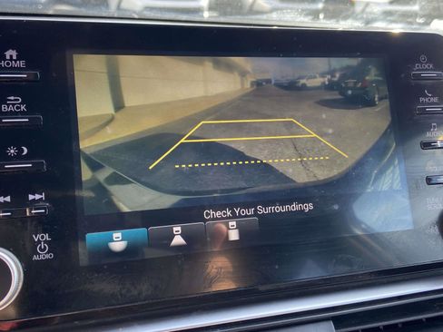 Used 2018 Honda Accord Sport image 18