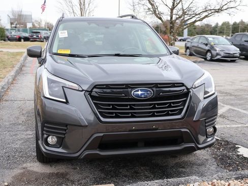 Used 2023 Subaru Forester Premium w/ Popular Package #1 image 9