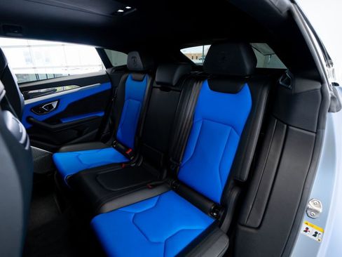 Used 2022 Lamborghini Urus image 62