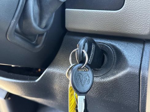 Used 2012 RAM 1500 Express image 22