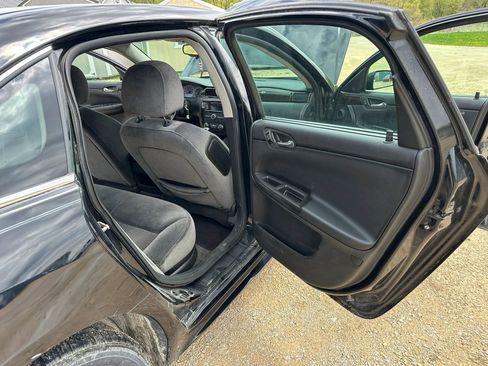 Used 2014 Chevrolet Impala LT w/ LT Sunroof Package FWD image 11