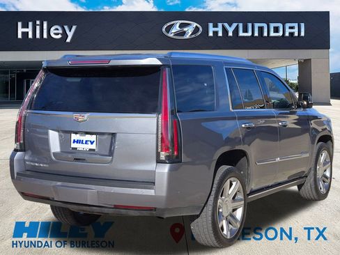 Used 2019 Cadillac Escalade Premium Luxury image 5