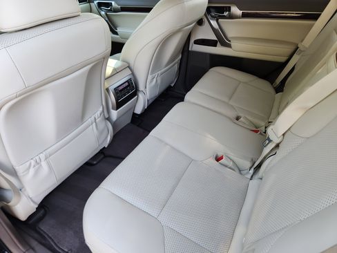 Used 2019 Lexus GX 460 Luxury AWD/4WD image 37