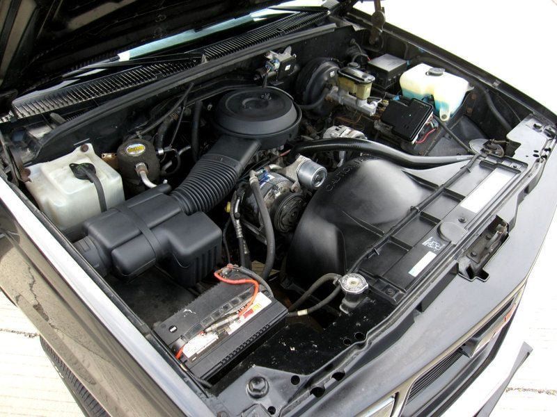 Used 1995 Chevrolet Silverado 1500 2WD Regular Cab image 29