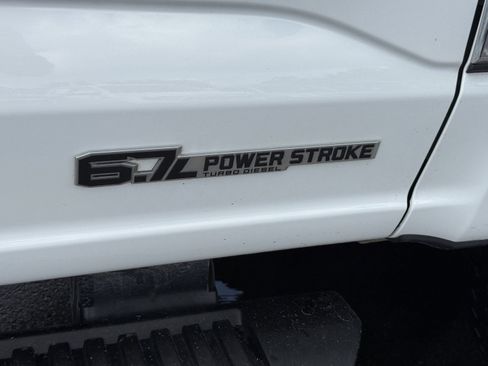 Used 2024 Ford F250 XLT AWD/4WD image 9