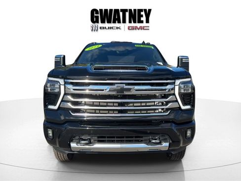 Used 2024 Chevrolet Silverado 3500 High Country w/ High Country Premium Package image 2