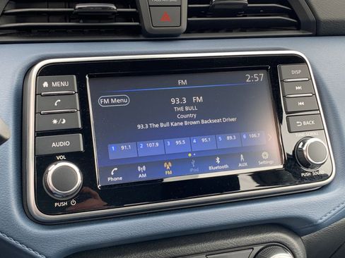 Used 2025 Nissan Versa SV image 20