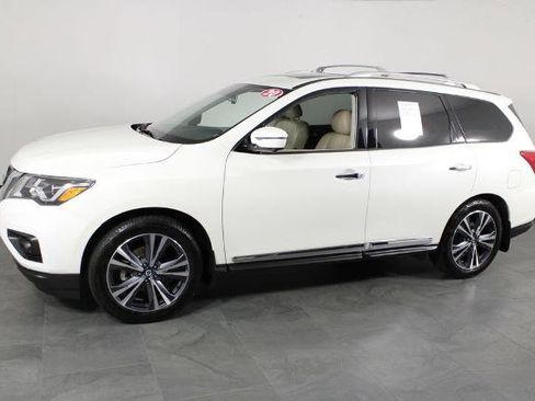 Certified 2020 Nissan Pathfinder Platinum image 11