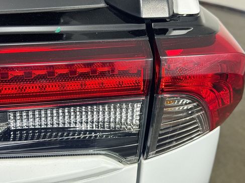 Used 2022 Toyota RAV4 LE image 31