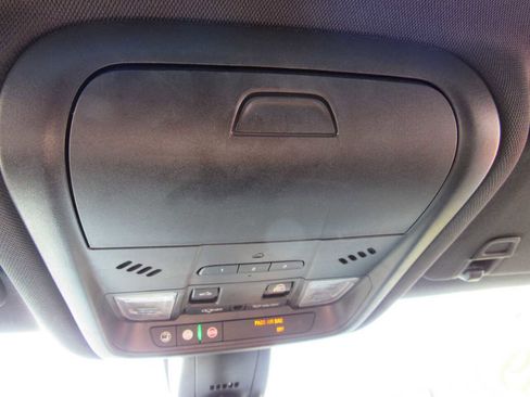 Used 2019 Chevrolet Blazer RS image 25