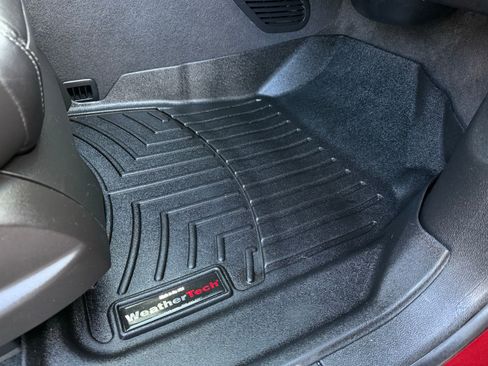 Used 2017 Chevrolet Traverse LT image 23