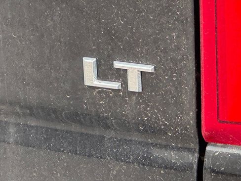 Used 2021 Chevrolet Silverado 1500 LT Trail Boss w/ Convenience Package II image 7