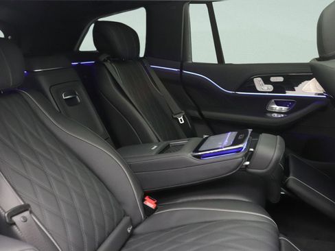 New 2026 Mercedes-Benz Maybach GLS 600 4MATIC image 8