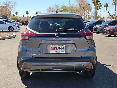 Certified 2025 Nissan Kicks Play S image 12