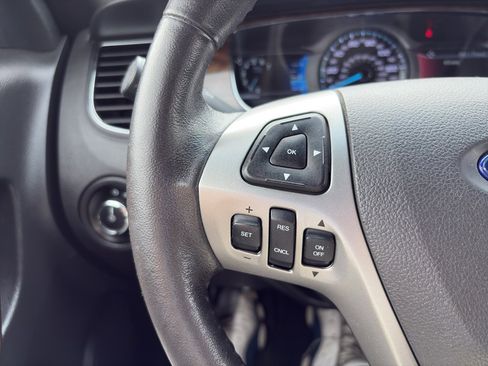 Used 2014 Ford Taurus Limited image 20