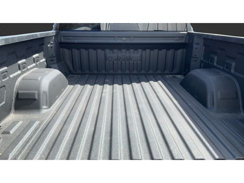 Used 2026 GMC Sierra 1500 SLT RWD image 59