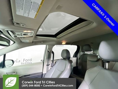 Used 2022 Toyota Sienna XLE image 25