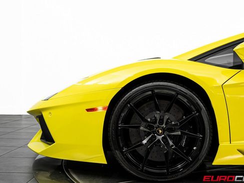 Used 2015 Lamborghini Aventador LP 700-4 AWD/4WD image 12