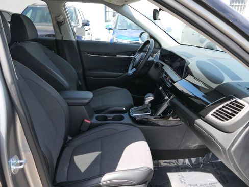 Used 2024 Kia Seltos S FWD image 26