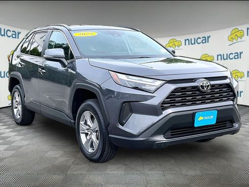 Used 2025 Toyota RAV4 XLE AWD/4WD image 1