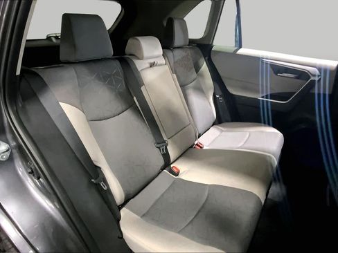 Used 2025 Toyota RAV4 XLE AWD/4WD image 20