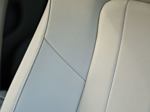 Certified 2025 Mercedes-Benz GLA 250 image 25