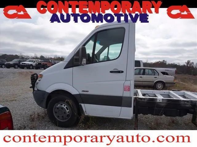 Used 2010 Freightliner Sprinter 3500 RWD image 1