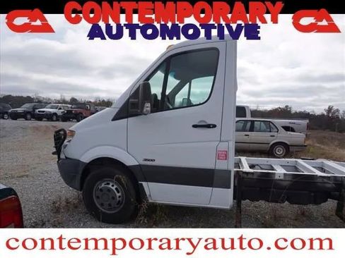 Used 2010 Freightliner Sprinter 3500 image 1