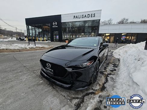 Used 2024 MAZDA MAZDA3 Hatchback w/ Appearance Package image 4