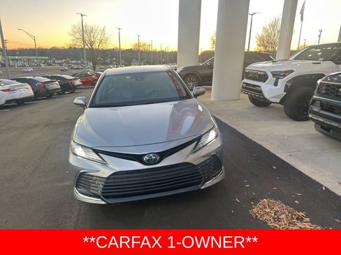 Used 2022 Toyota Camry XLE image 1