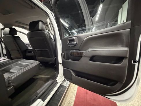 Used 2016 GMC Sierra 3500 Denali w/ Duramax Plus Package image 33
