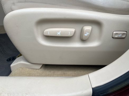 Used 2013 Lexus RX 450h AWD w/ Navigation Pkg image 37