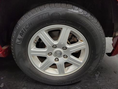 Used 2010 Chrysler Town & Country Touring image 10