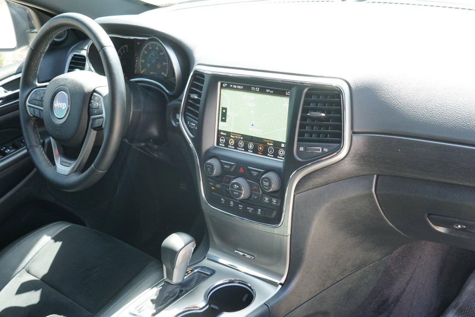 Used 2018 Jeep Grand Cherokee Altitude RWD image 27