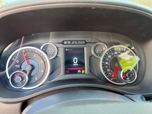 New 2025 RAM 2500 Big Horn AWD/4WD image 24