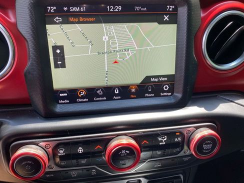 Used 2022 Jeep Gladiator Rubicon w/ LED Lighting Group AWD/4WD image 18