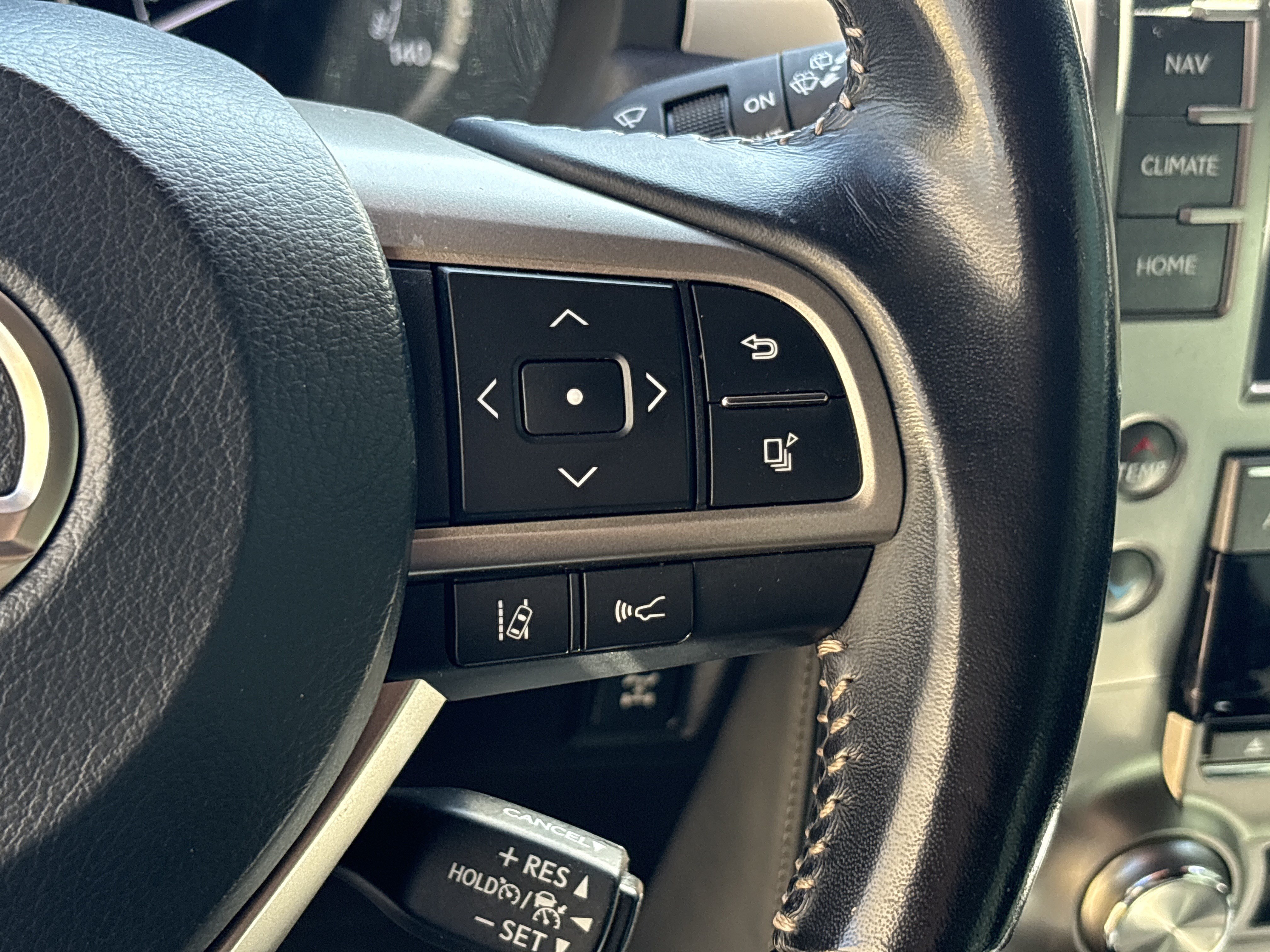 Used 2020 Lexus GX 460 Premium w/ Premium Package AWD/4WD image 20
