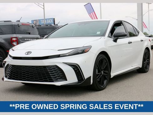 Used 2026 Toyota Camry XLE w/ Convenience Package image 1