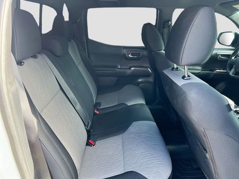 Used 2022 Toyota Tacoma TRD Off-Road w/ Technology Package image 23