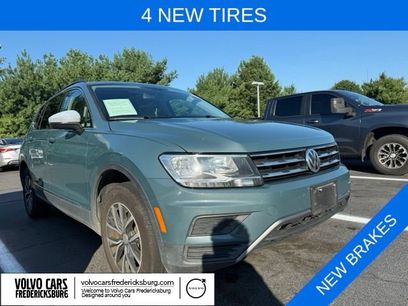Used 2020 Volkswagen Tiguan SE w/ Panoramic Sunroof Package