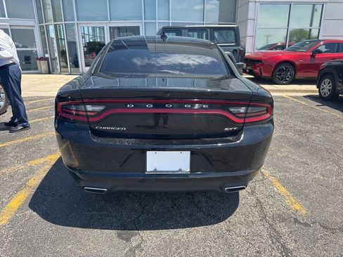 Used 2016 Dodge Charger SXT w/ Plus Group RWD image 5