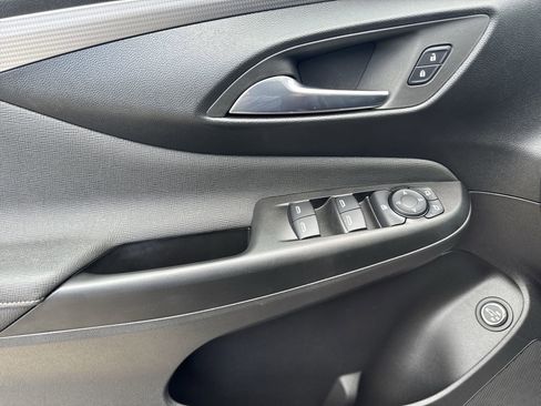 Certified 2025 Buick Envista Avenir image 22