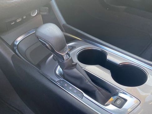 Used 2024 Chevrolet Malibu LT image 13