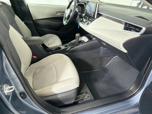 Used 2021 Toyota Corolla LE image 13